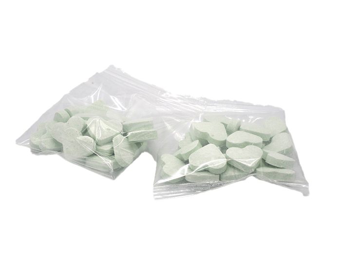 Green | Dextrose hearts | My first sweets